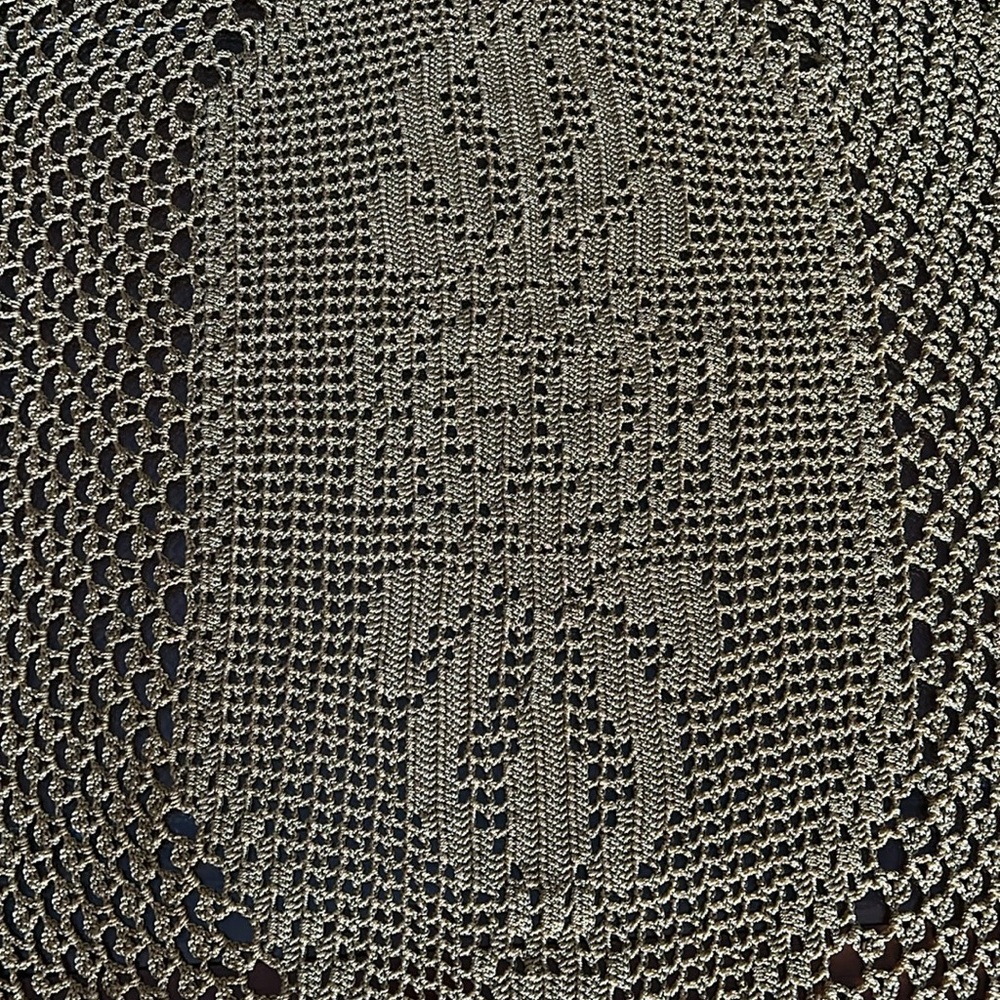 Oval table runner - Picture 9 of 16